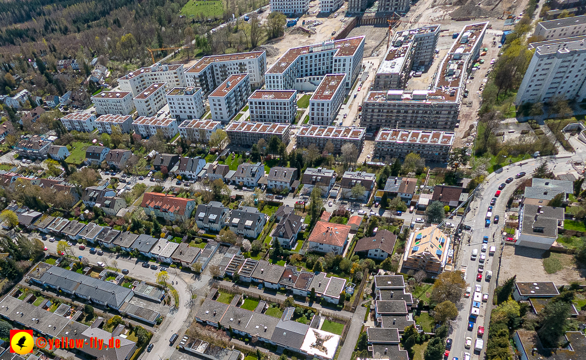 21.04.2023 - Luftbilder von der Baustelle Niederalmstraße 16 in Neuperlach